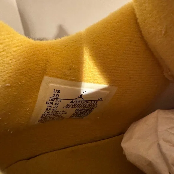 Women’s Air Jordan 4 Retro size 10 - Picture 7 of 10